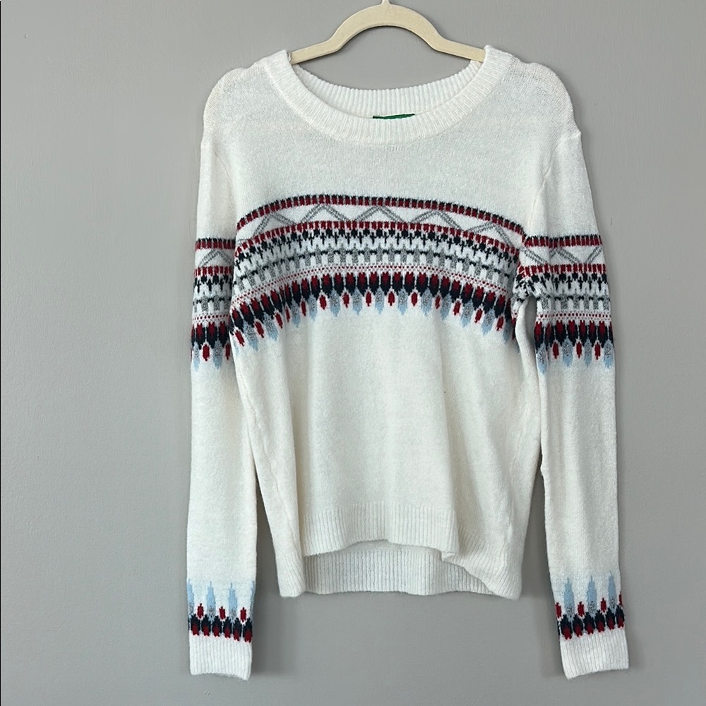 Cozy White Patterned Sweater